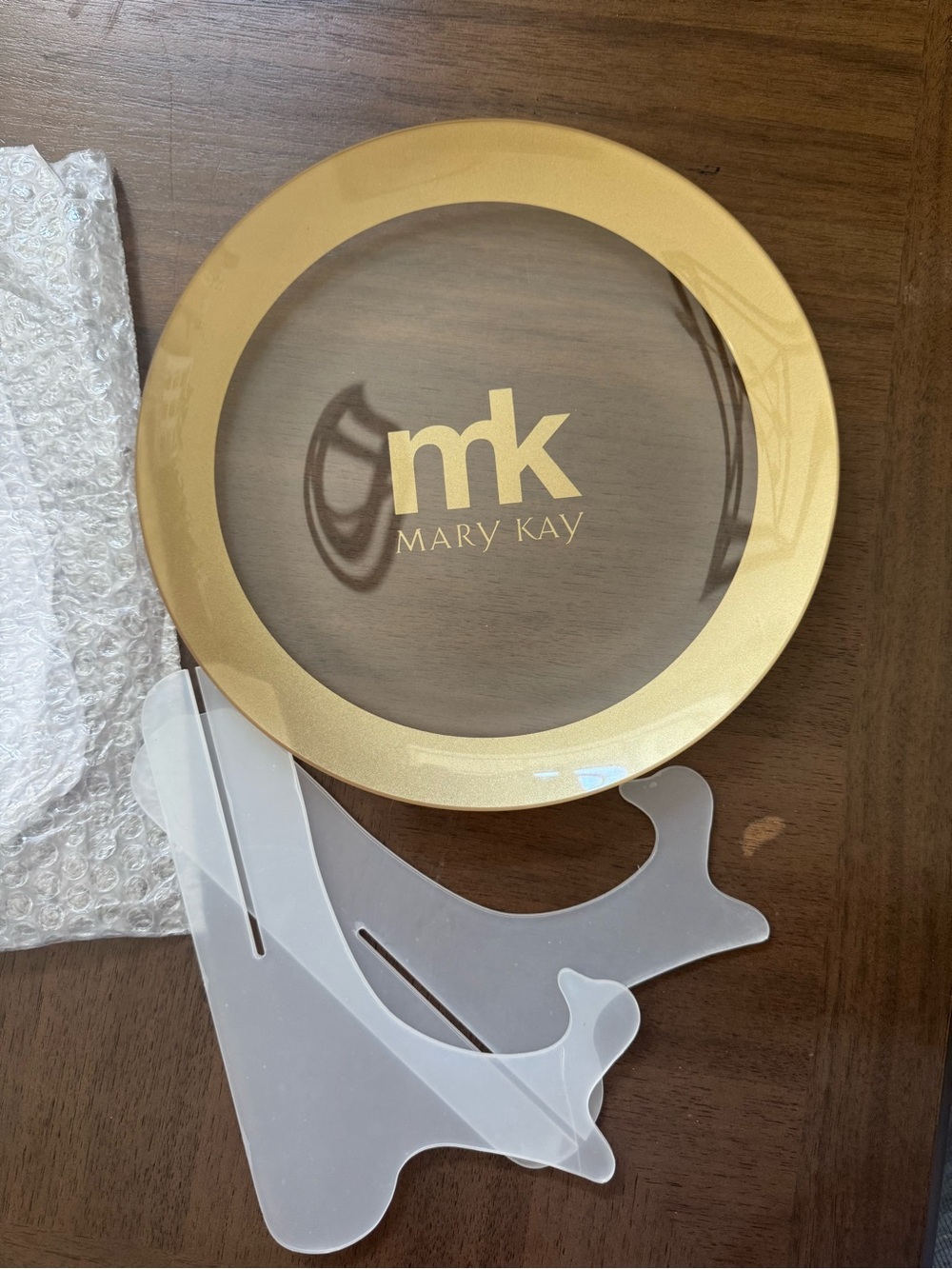 Mary Kay Director Prize Clear Gold Decorative Collectors Plate with Stand